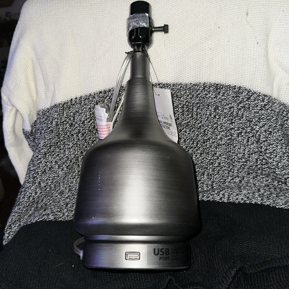 Lamp - Picture 3 of 4